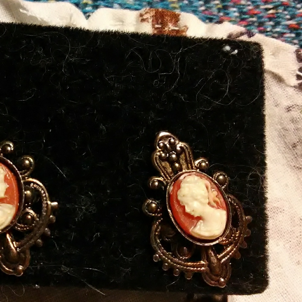 Scrolled metal stud cameo Earrings